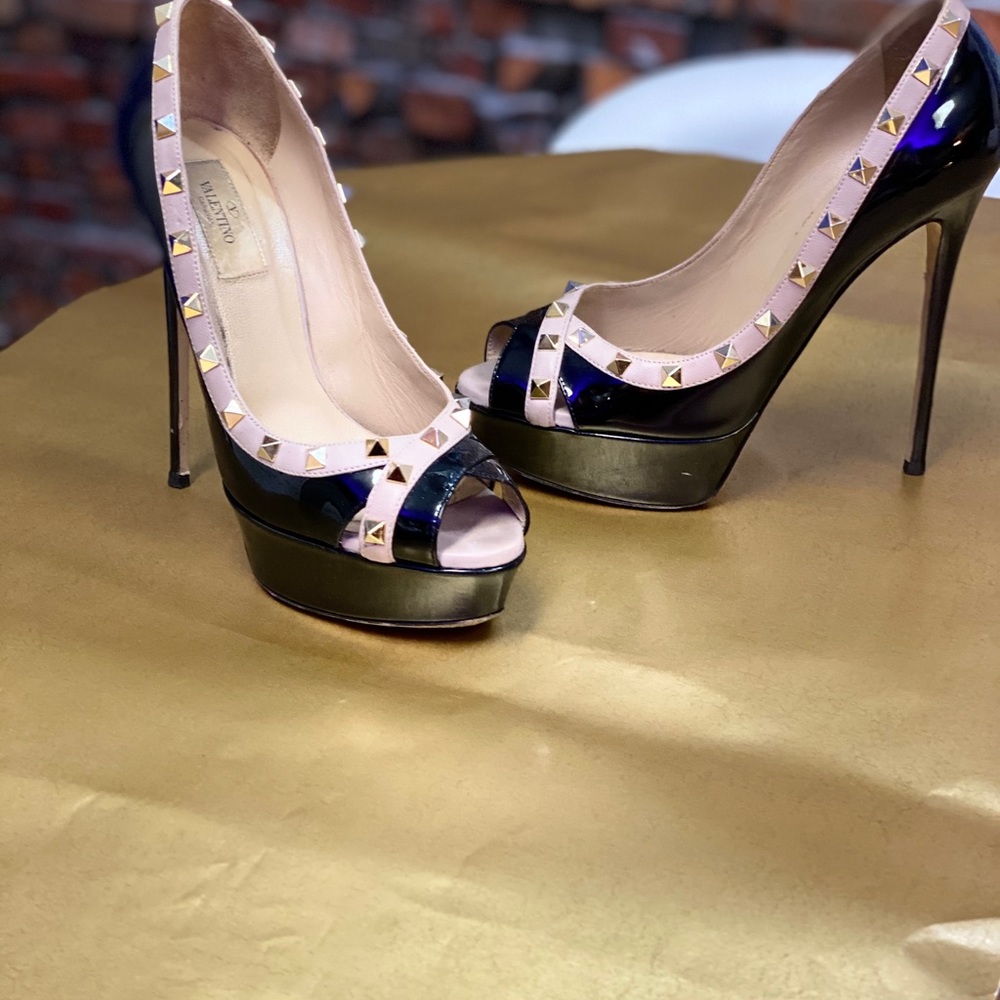 Valentino rockstud pumps